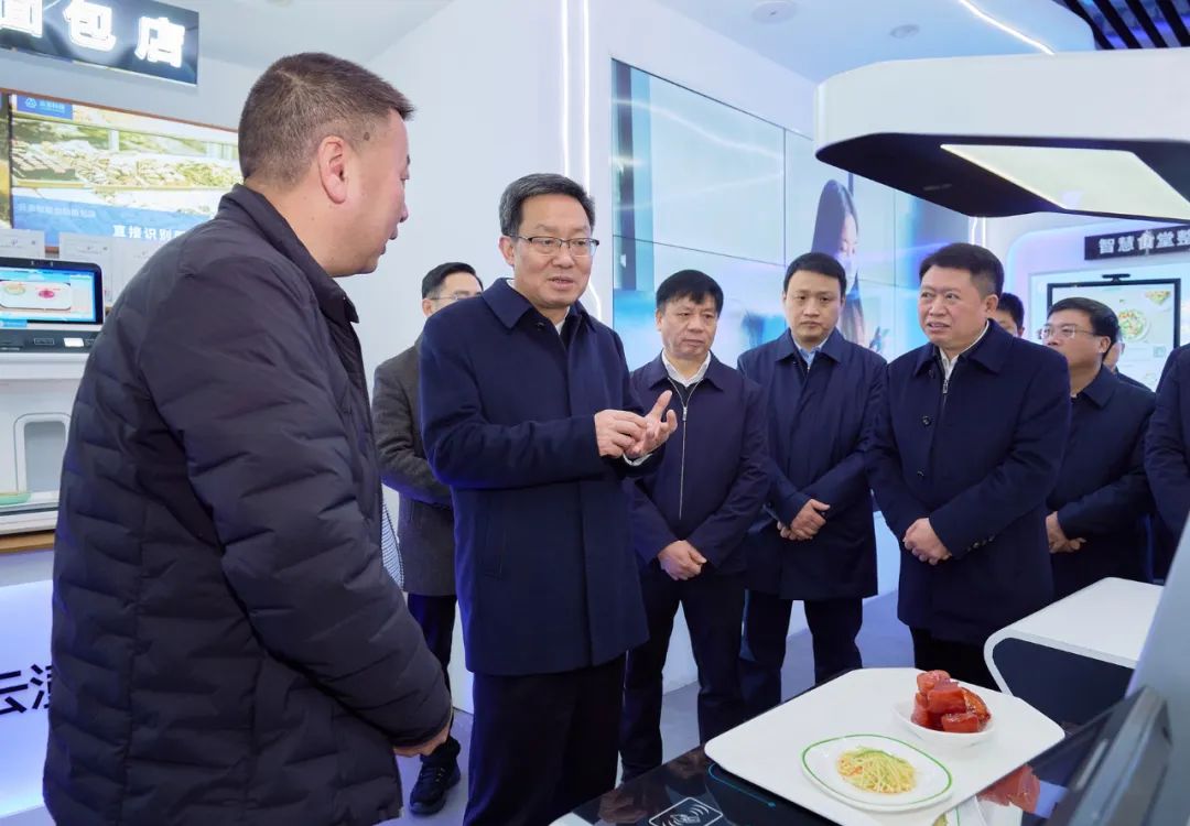 市委書記朱重烈蒞臨云澎科技指導工作！